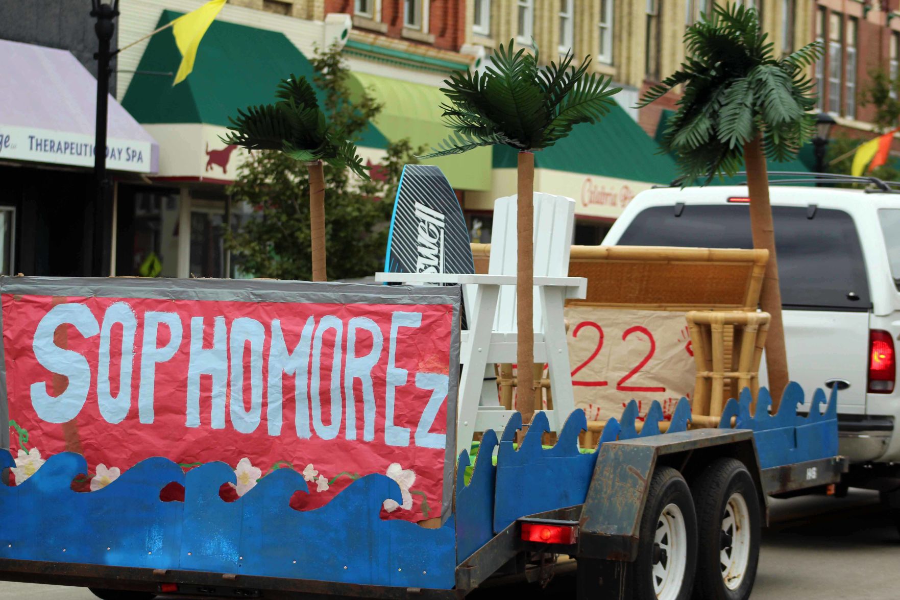 Sophomore Class Float 2019 Reedsburg Homecoming